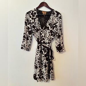 Tory Burch Women’s Size 4 Brown and White 100% Silk Wrap Dress